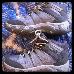 Keen Women’s hiking boots